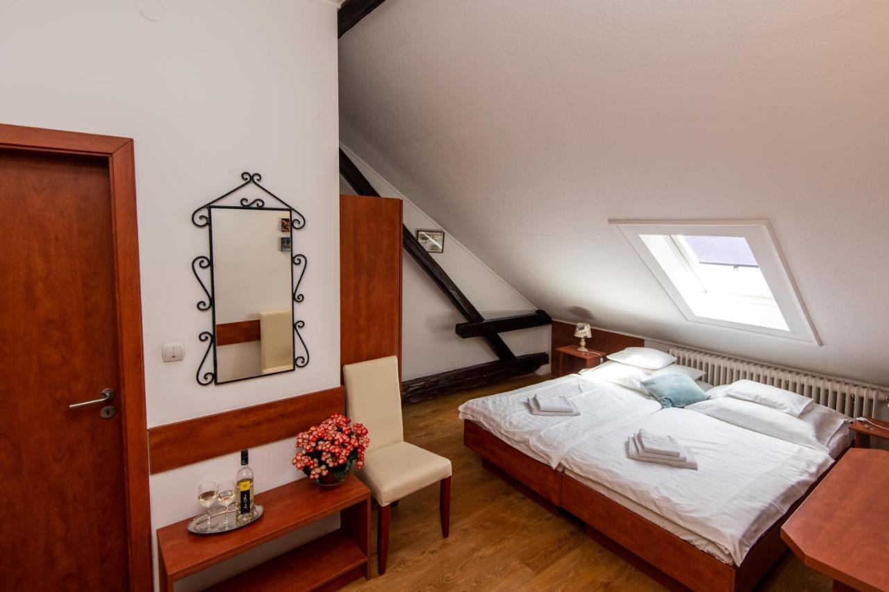 Bed and Breakfast Fenyes Vinorium Шопрон Екстер'єр фото