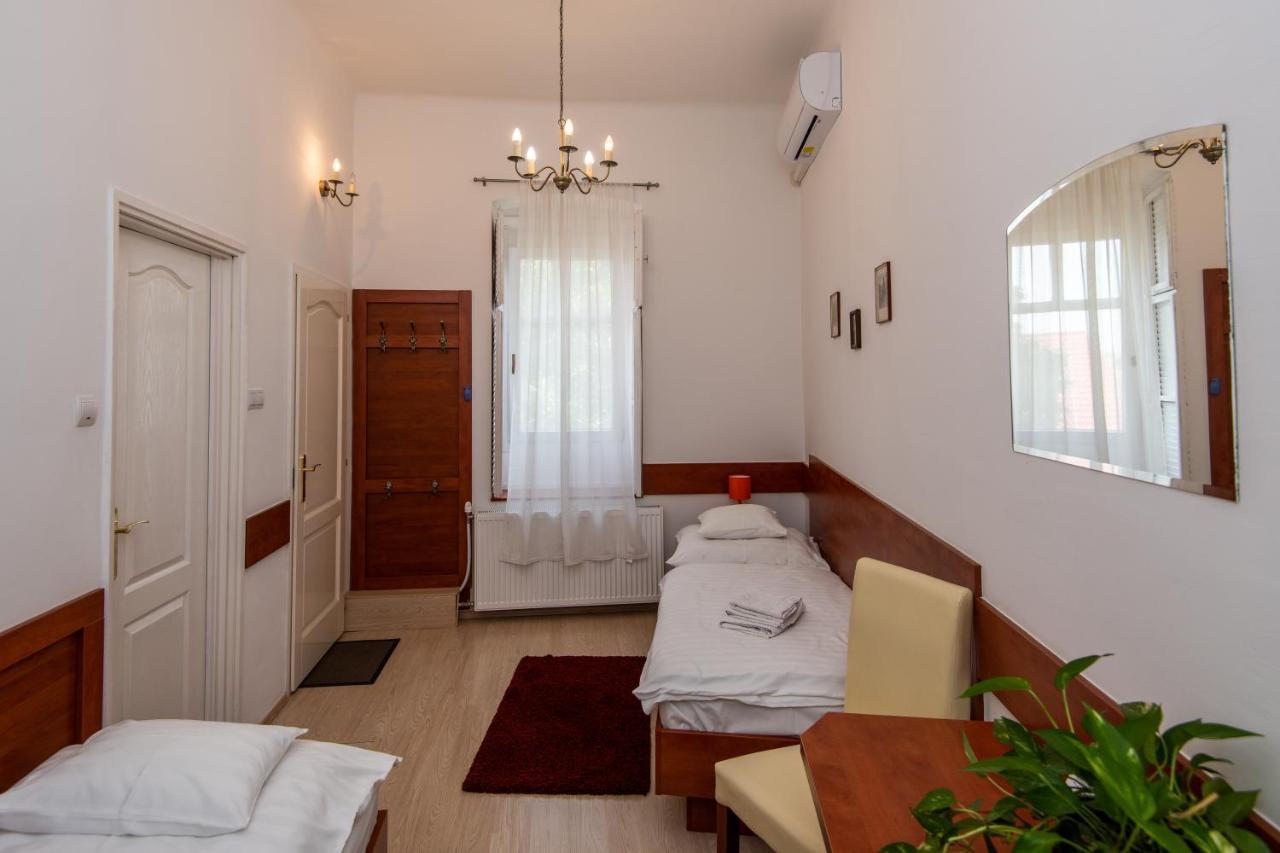 Bed and Breakfast Fenyes Vinorium Шопрон Екстер'єр фото