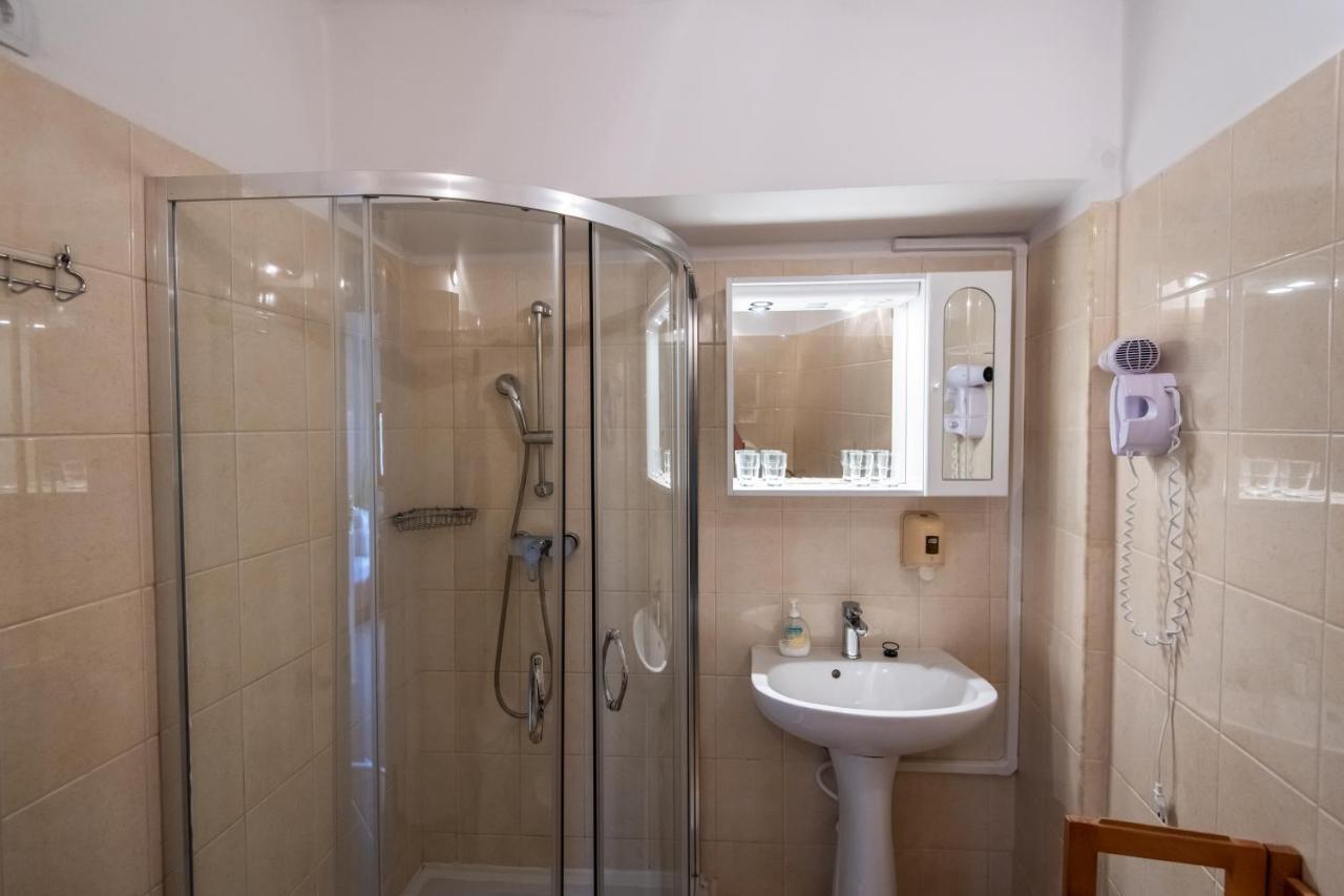 Bed and Breakfast Fenyes Vinorium Шопрон Екстер'єр фото