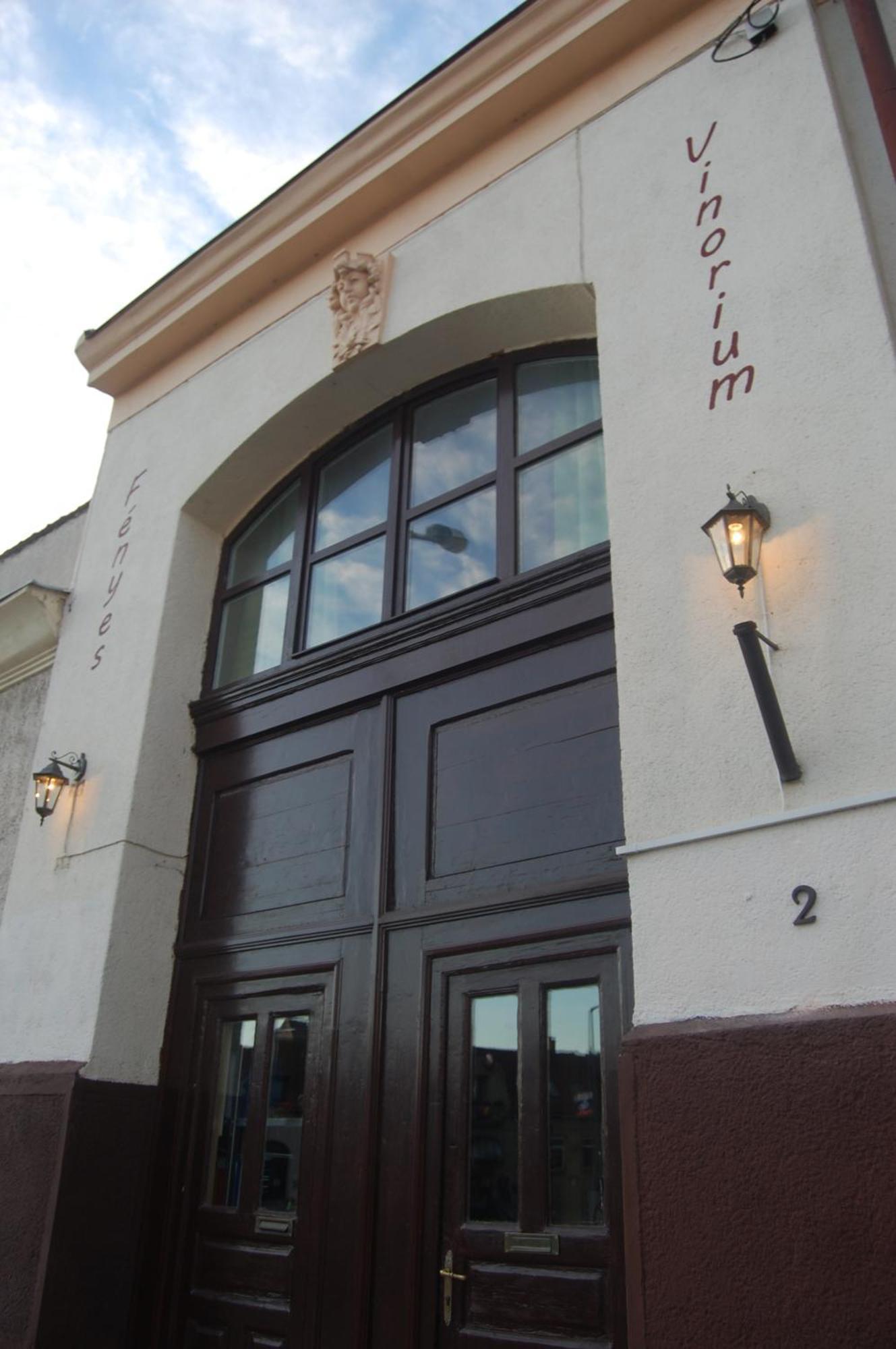 Bed and Breakfast Fenyes Vinorium Шопрон Екстер'єр фото